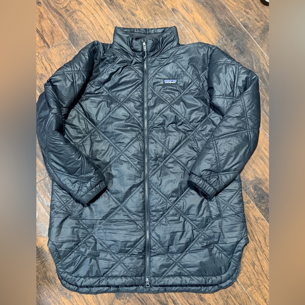 Patagonia Women's Pine Bank Insulated
Parka Size XL